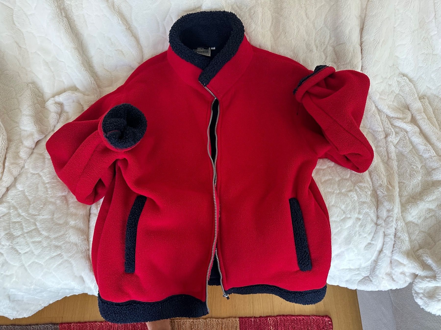 Giacche: Fleece Jacke – Usato da Kriens venduto da cha_5yhb 2
