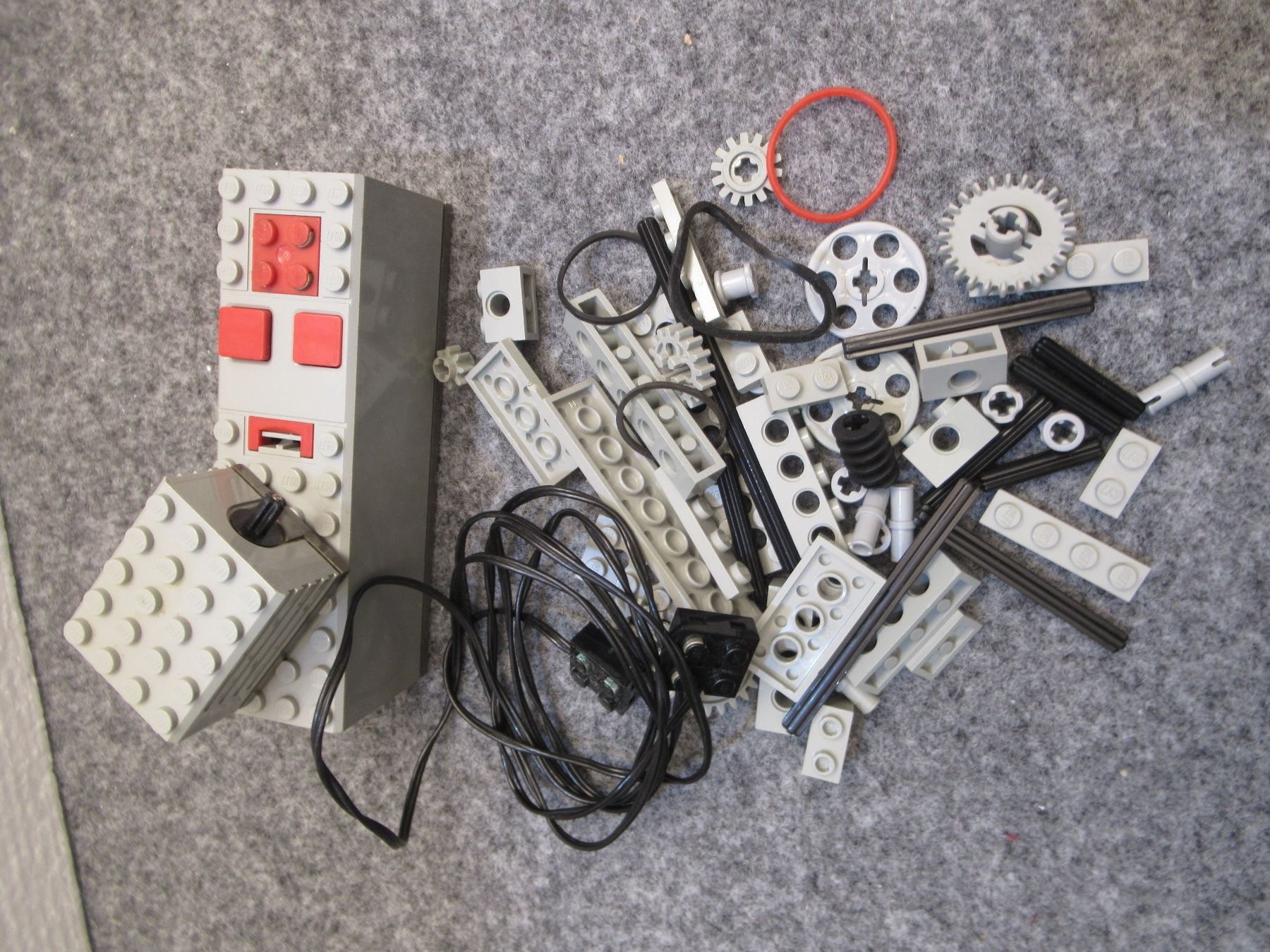 Lego Baukästen: Lego Motor Set 9 Volt Nr. 8720 LEGO Technic: Supplemental: – Gebraucht aus Obergösgen von cairn 1