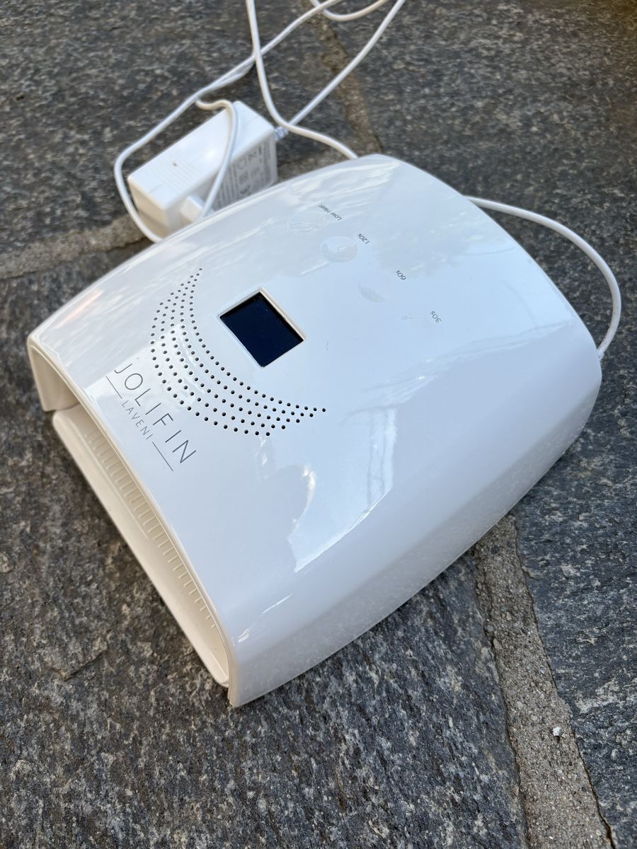 Lampade: Nail und uv Lampen – Usato da Claro venduto da DeZeDo 2