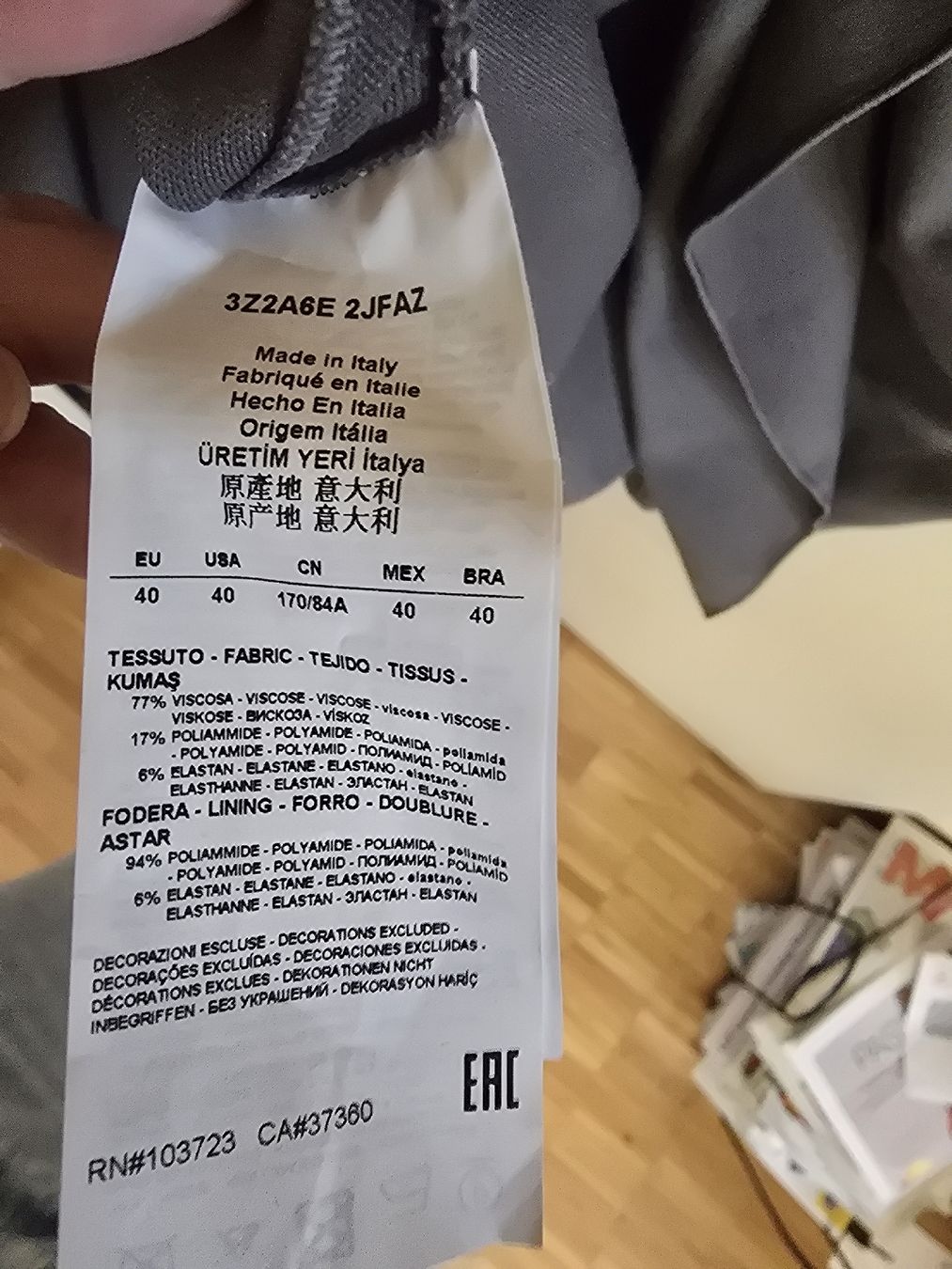Armani Vestiti: schlichtes Kleid Armani – Nuovo (secondo la descrizione) da Brugg AG venduto da linetta9 3