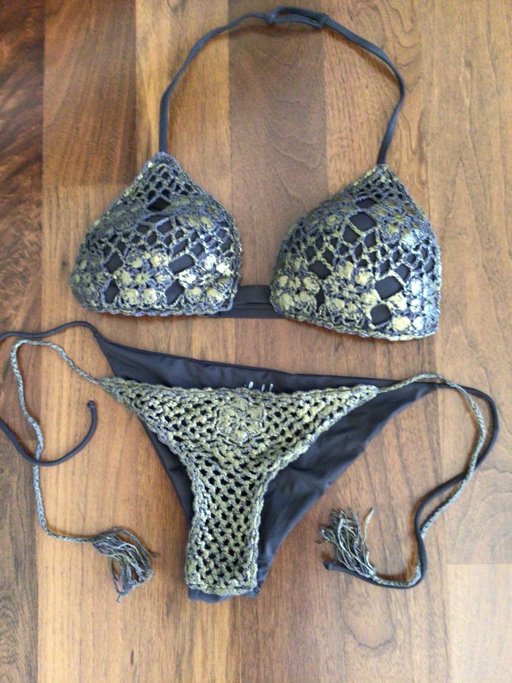 Badekleider & Bikinis: Bikini 👙 Schwimmanzug.. Bikini – Gebraucht aus Zürich von ElarmariodeRuth 1
