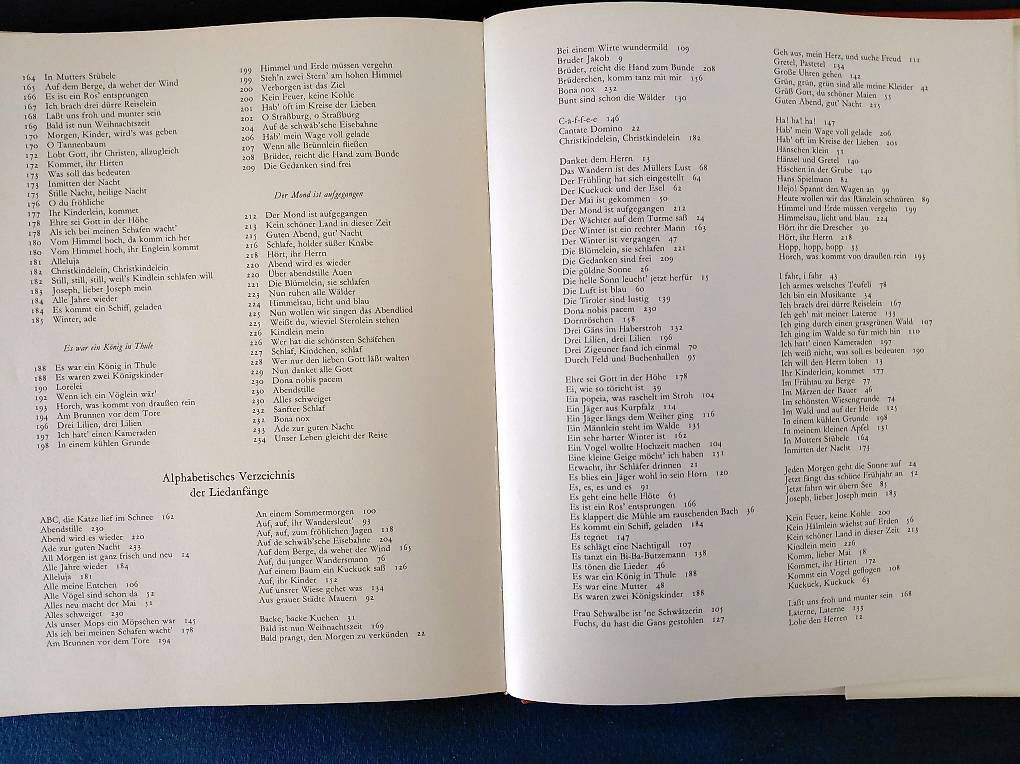 Libri: Das grosse Liederbuch v. Tomi Ungerer. – Usato da Zollikerberg venduto da Inhal 3