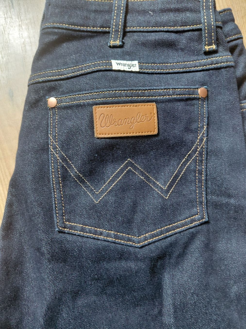 Wrangler Jeans: Wrangler bootcut Jeans 30×32 Damen – Usato da Schaffhausen venduto da monikaD010203 2