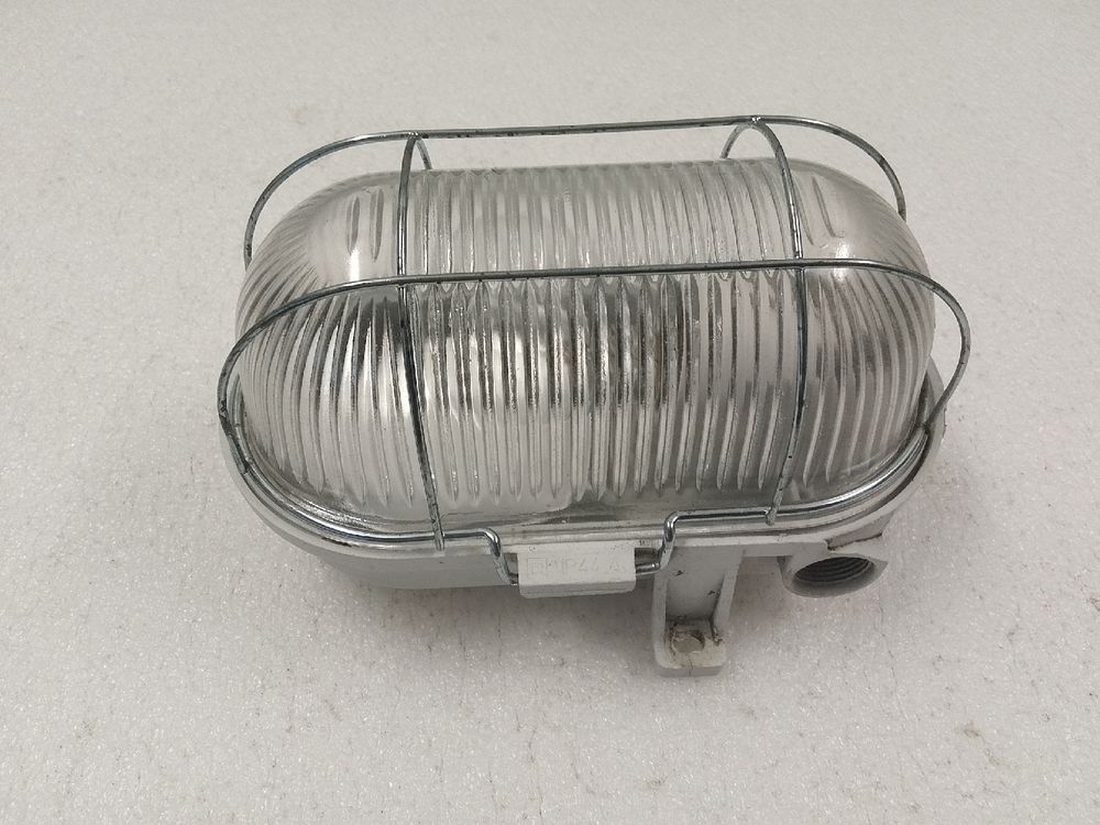 Lampen:  Aussenleuchte mit Schutzkorb IP44 – Gebraucht aus Trubschachen von Caddy8 1