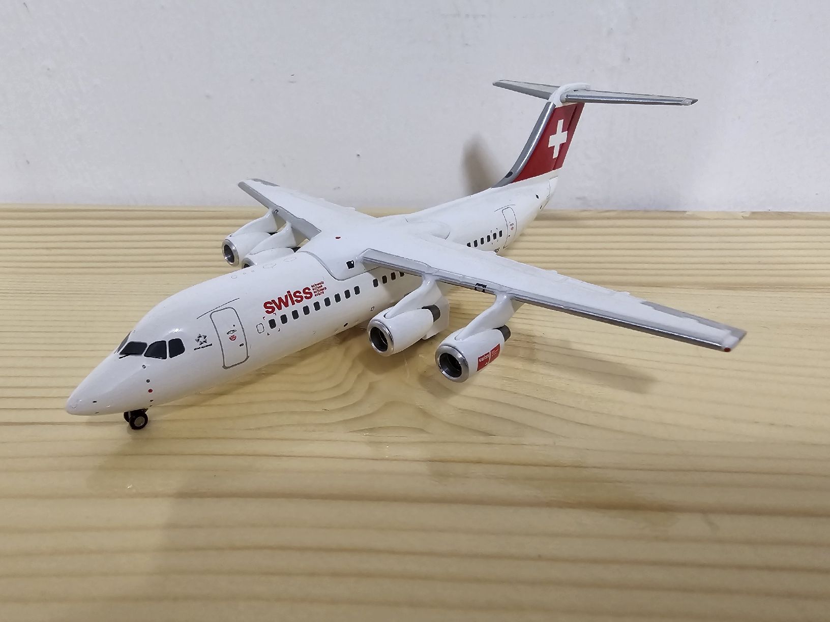Swiss Avro RJ 100, 1:200 Aviation 200 Flugzeugmodell (Gebraucht) in ...
