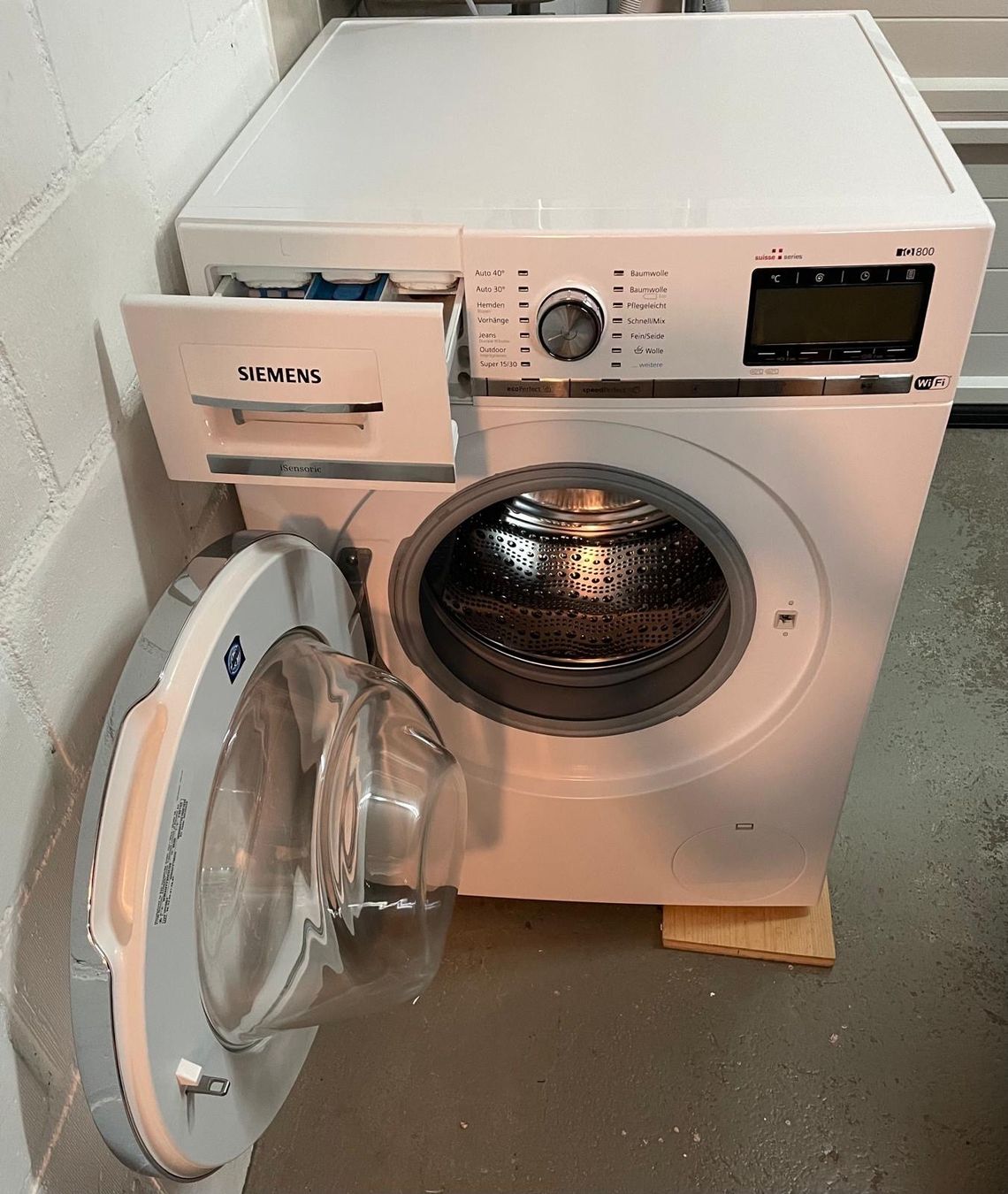 Siemens Lavatrici: Siemens 7Kg Waschmaschine – Usato da Uznach venduto da Nashorn6