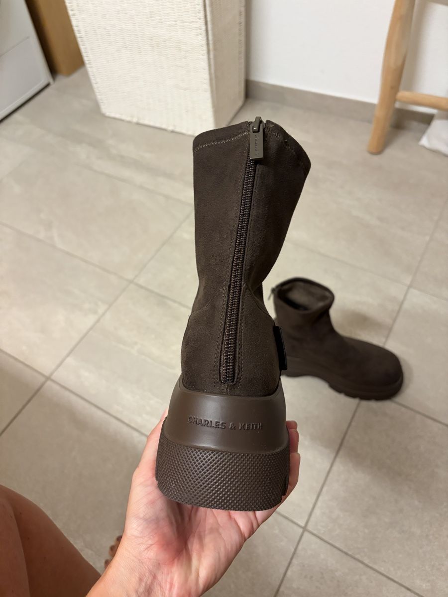 Damenschuhe: Charles & Keith Stiefeletten braun 39/40 – Neu (gemäss Beschreibung) aus Meilen von SabrinaK1992 2