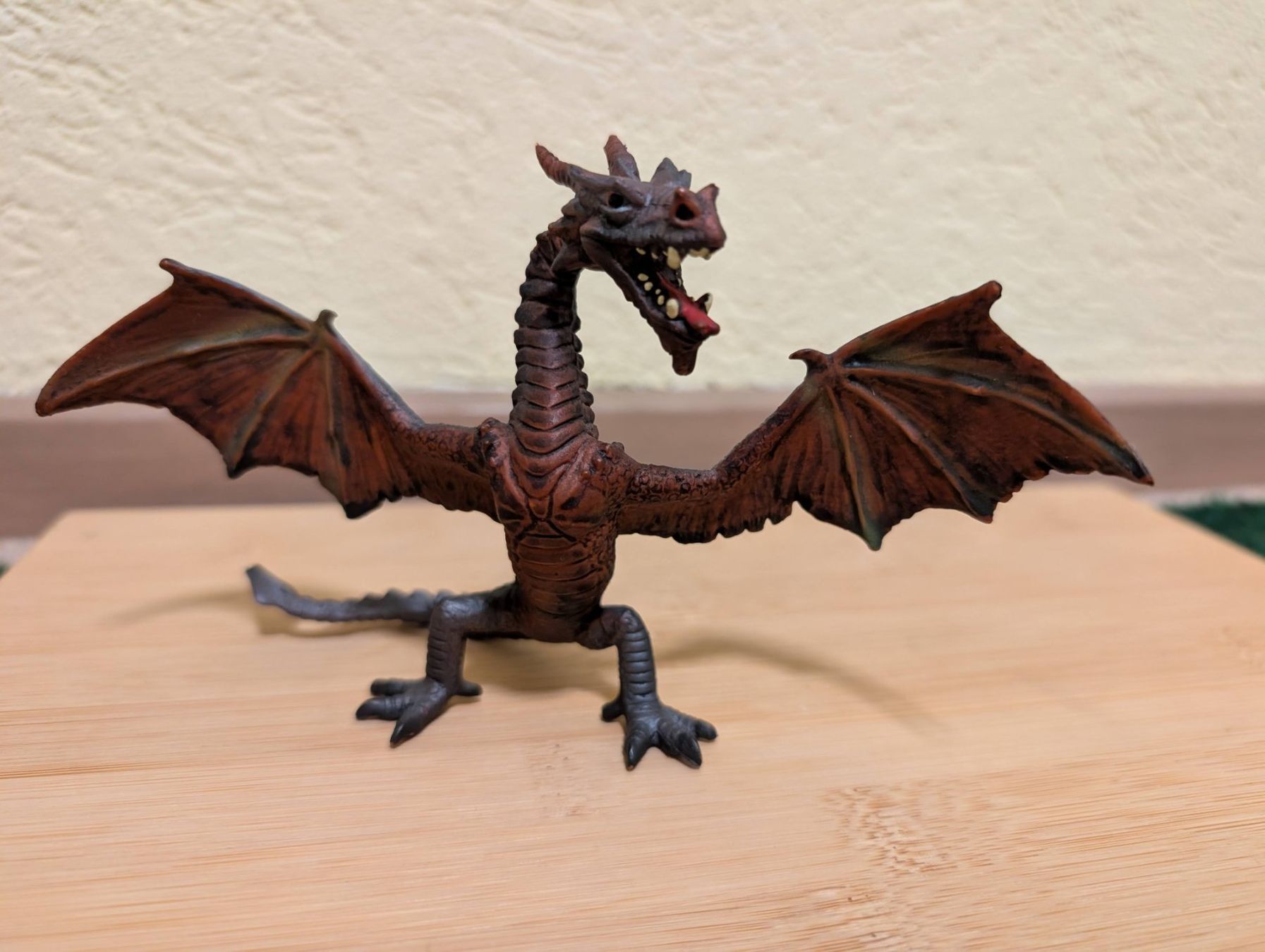Bullyland Statuette: Bullyland Red Flying Dragon – Usato da Herrliberg venduto da aandrey