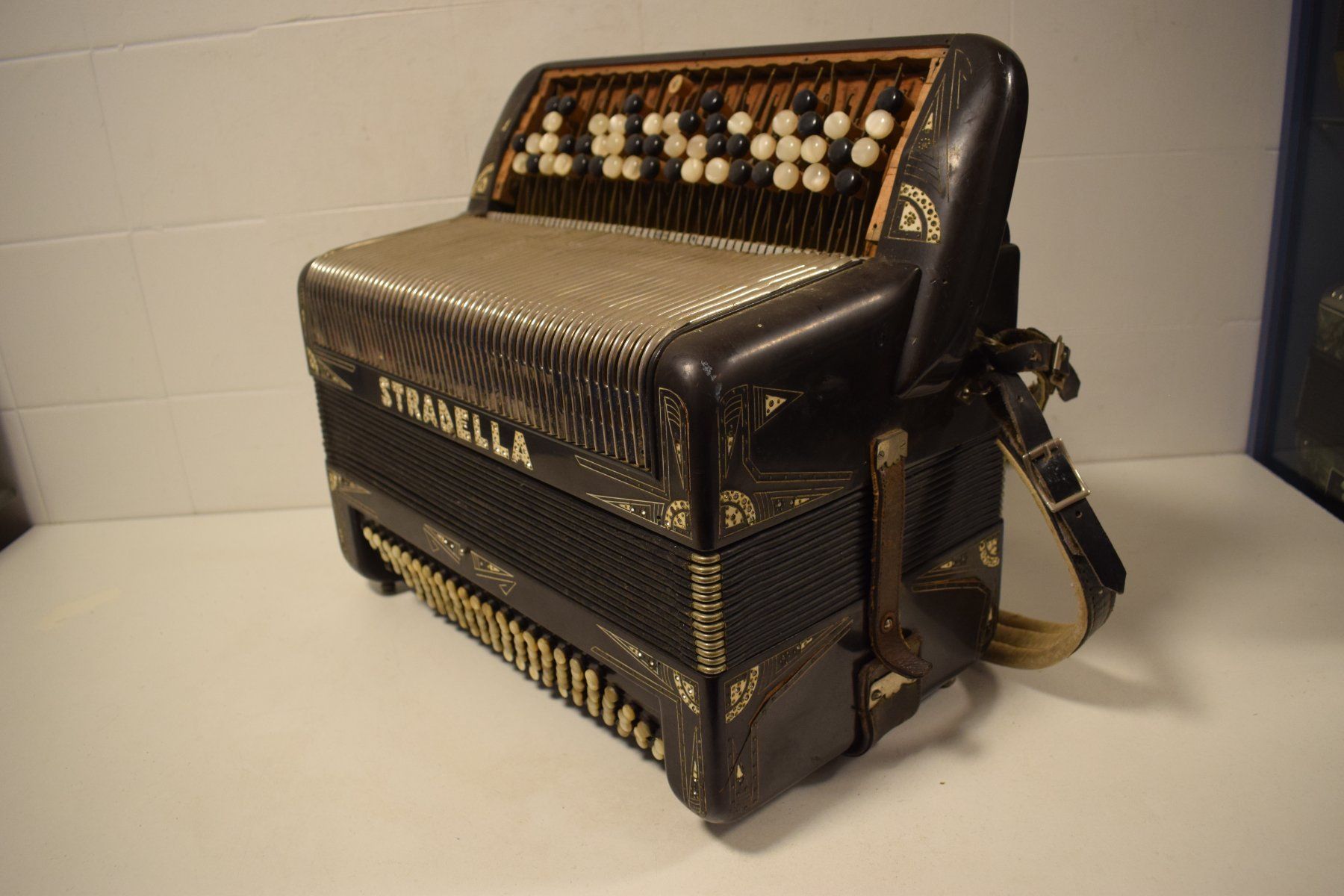 Strumenti musicali: Akkordeon Stradella – Usato da Zürich venduto da Brockito 2
