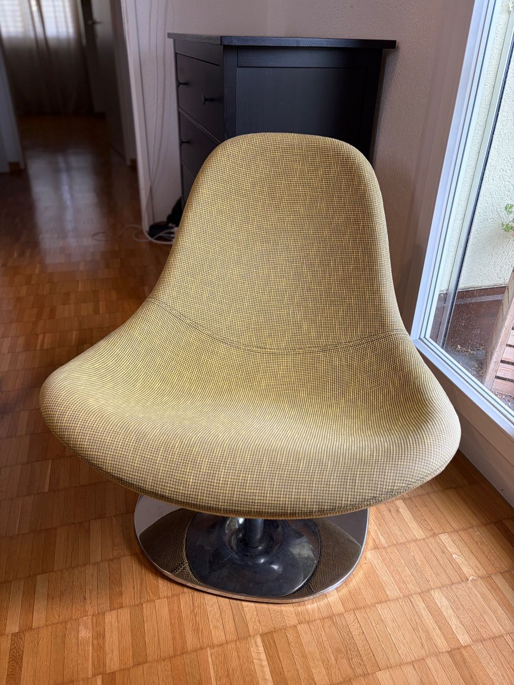 Ikea Poltrone: Sessel IKEA Schwarz-Gelb – Usato da Esslingen venduto da MaximeNi