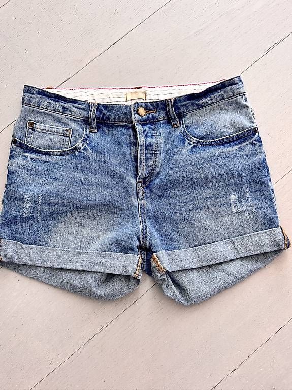 Jeans: Romy Jeans Shorts Grösse 26 – Usato da Kilchberg ZH venduto da sporty_alex