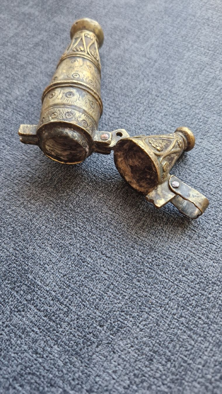Tutte le decorazioni: Antike Messingdose mit Gravur, Vintage – Usato da Titterten venduto da Neleh82 4