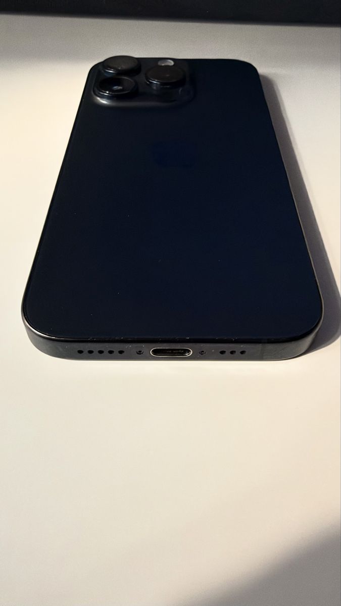 Apple Portables: iPhone 15 Pro | 89% Battery | Blue Titanium – D'occasion à Mühlau par Mgstsuperstar 5