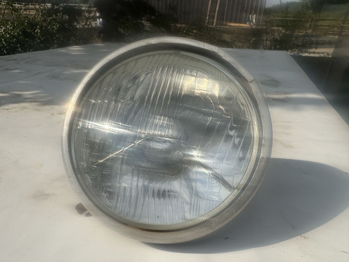 Alle Autoersatzteile: Scheinwerfer rund mit Glas und Aluring – Gebraucht aus Schweizersholz von and_r5gv