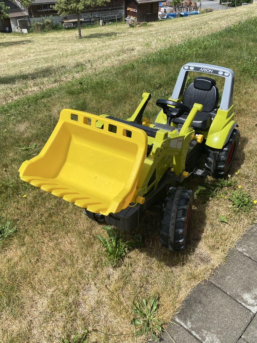 Veicoli per bambini: Trettraktor Claas mit Anhänger – Usato da Sigriswil venduto da kahos10 2