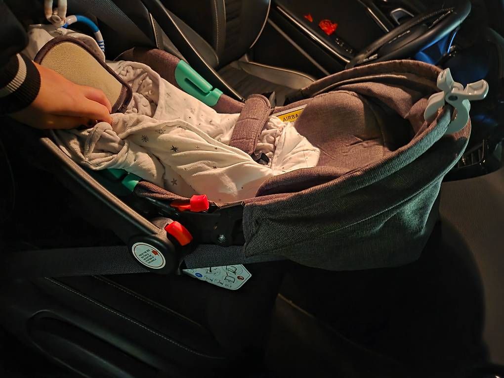 Kinderwagen: Kinderwagen und co. – Gebraucht aus Giswil von ana_5d66 2
