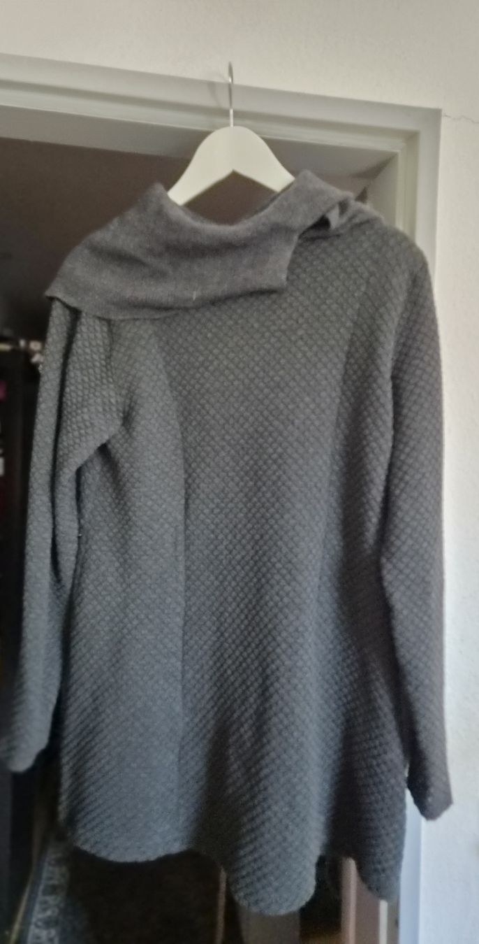 Pullover & Sweatshirts: Thanhminh schöner Pullover Gr. 42 – Gebraucht aus Frenkendorf von Moon111 2