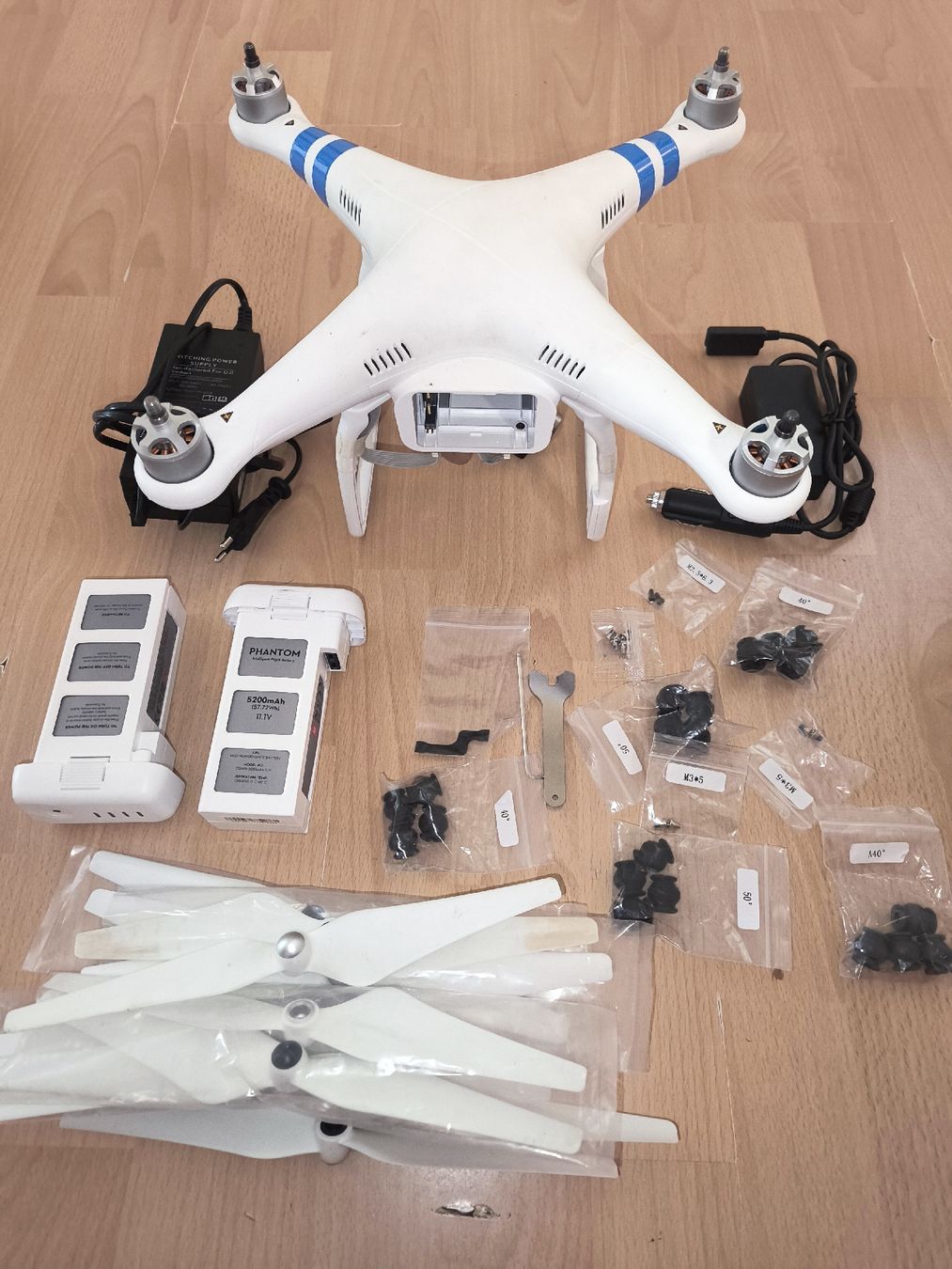 DJI Modellismo RC: DJI Phantom mit Zubehör  – Difettoso da Altbüron venduto da Theo_Dotus 1