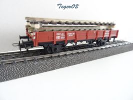Märklin H0 4423 Niederbordwagen mit Schienen beladen
