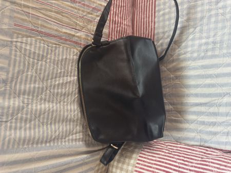 Schwarze Tasche mit Reissverschluss guter Zustand