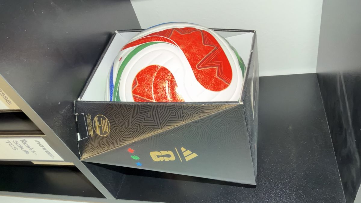 Adidas Bälle: WM Ball 2026 Trionda – Neu und originalverpackt aus Bilten von Kev_pwr5 2