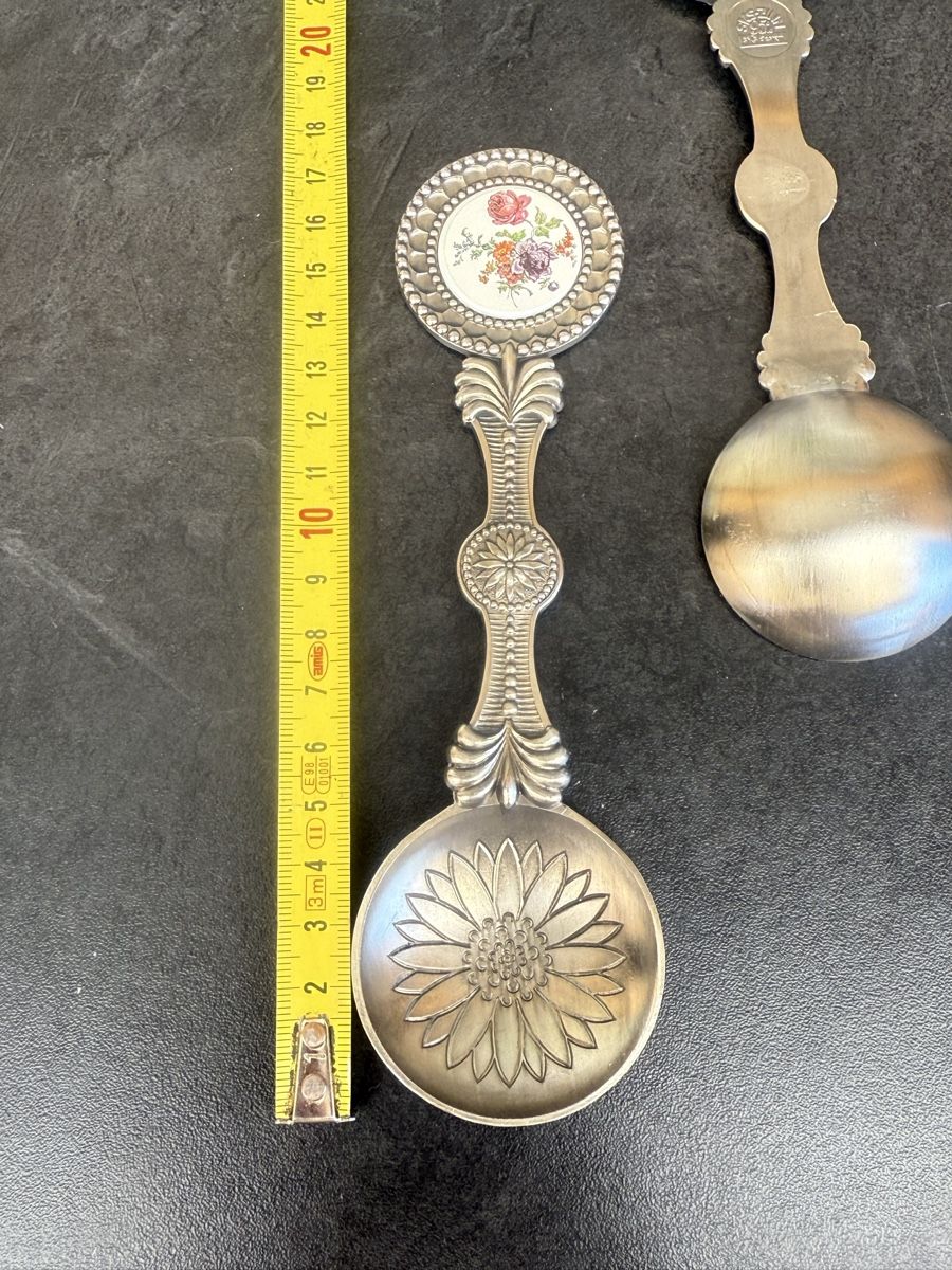 Cuillères: 2 Zinnlöffel mit Blumenmotiv – D'occasion à Wettingen par Ni_la_lo 3