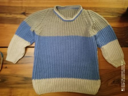 selbstgestrickter Wollpullover, Gr. ca. M