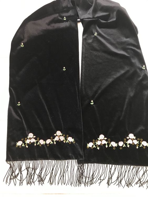 Bestickte Samt Schal (Gebraucht) in Küsnacht ZH für CHF 20 – mit ...