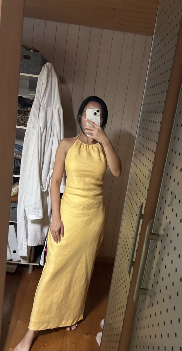 Vestiti: Linen Yellow Midi Dress – Usato da St.Josefen venduto da lop_lh8d 1