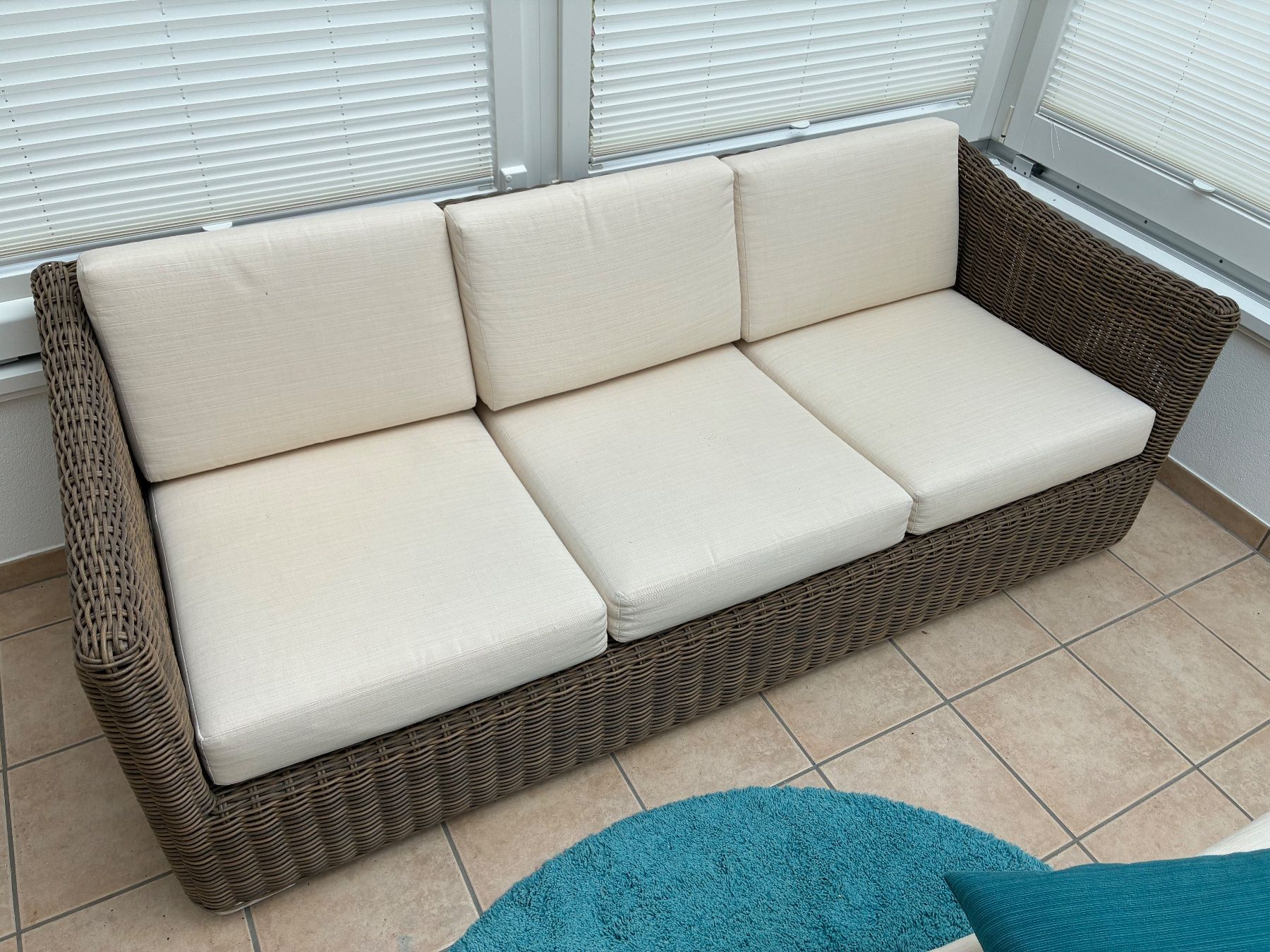 Hunn Sofas: Gartenmöbel Set Polyrattan mit Sofa, Tisch und 2 Sessel – Gebraucht aus Aeugst am Albis von prs03 3