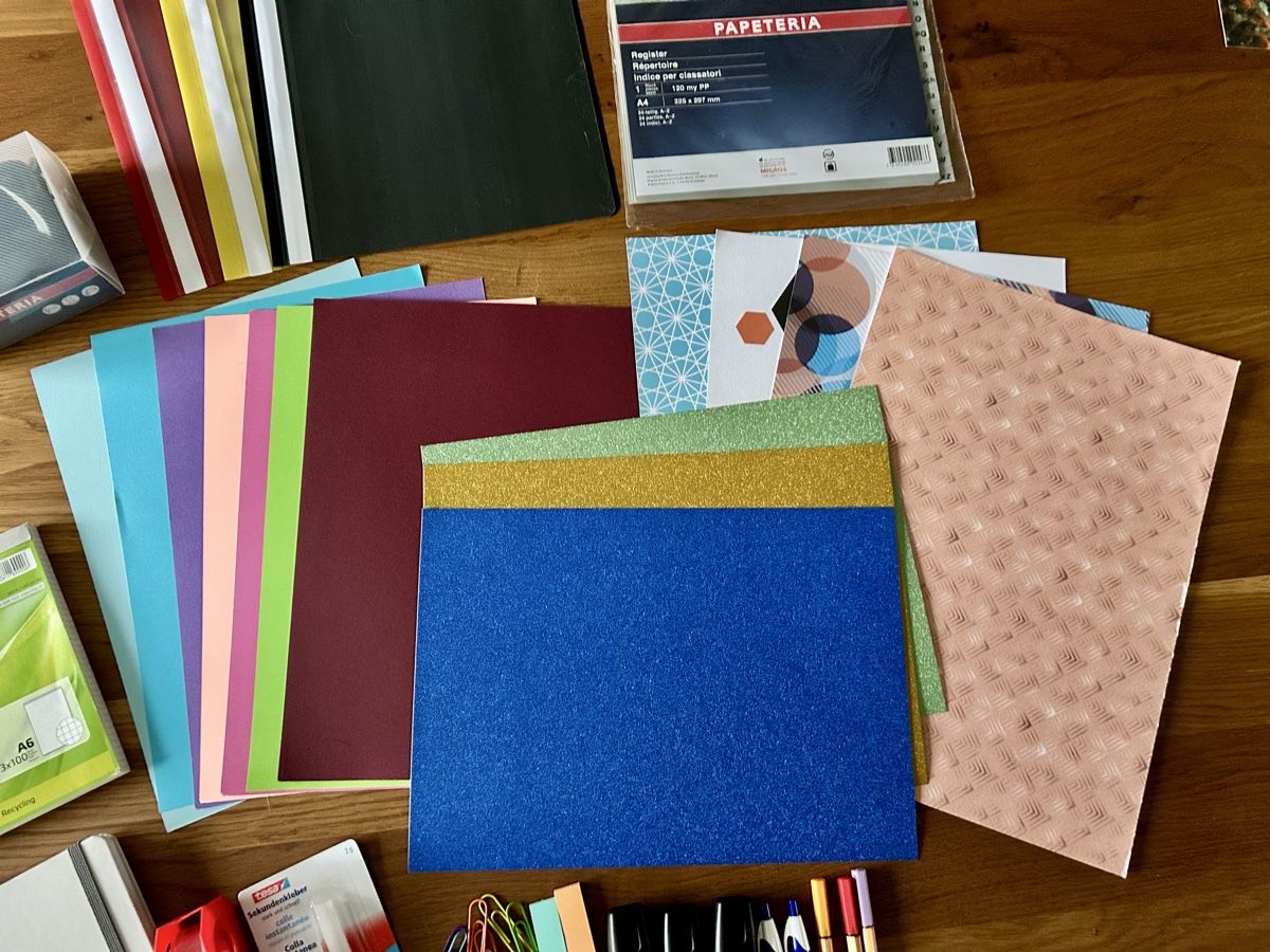 Kit bricolage: Grosses Büro-/Bastelmaterial-Set – Usato da Urdorf venduto da Bailey72 2