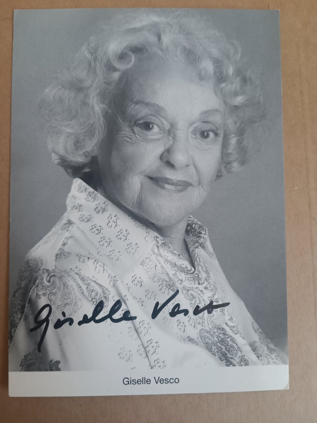 Autografi: Giselle Vesco - handsignierte Autogrammkarte – Usato da Menziken venduto da Autogramme