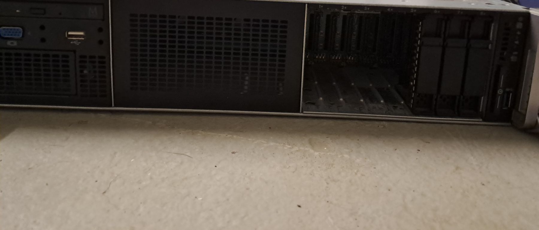 Server: HP ProLiant DL380 Gen9 Server inkl. Einschübe – Gebraucht aus Wattwil von mf_266 2