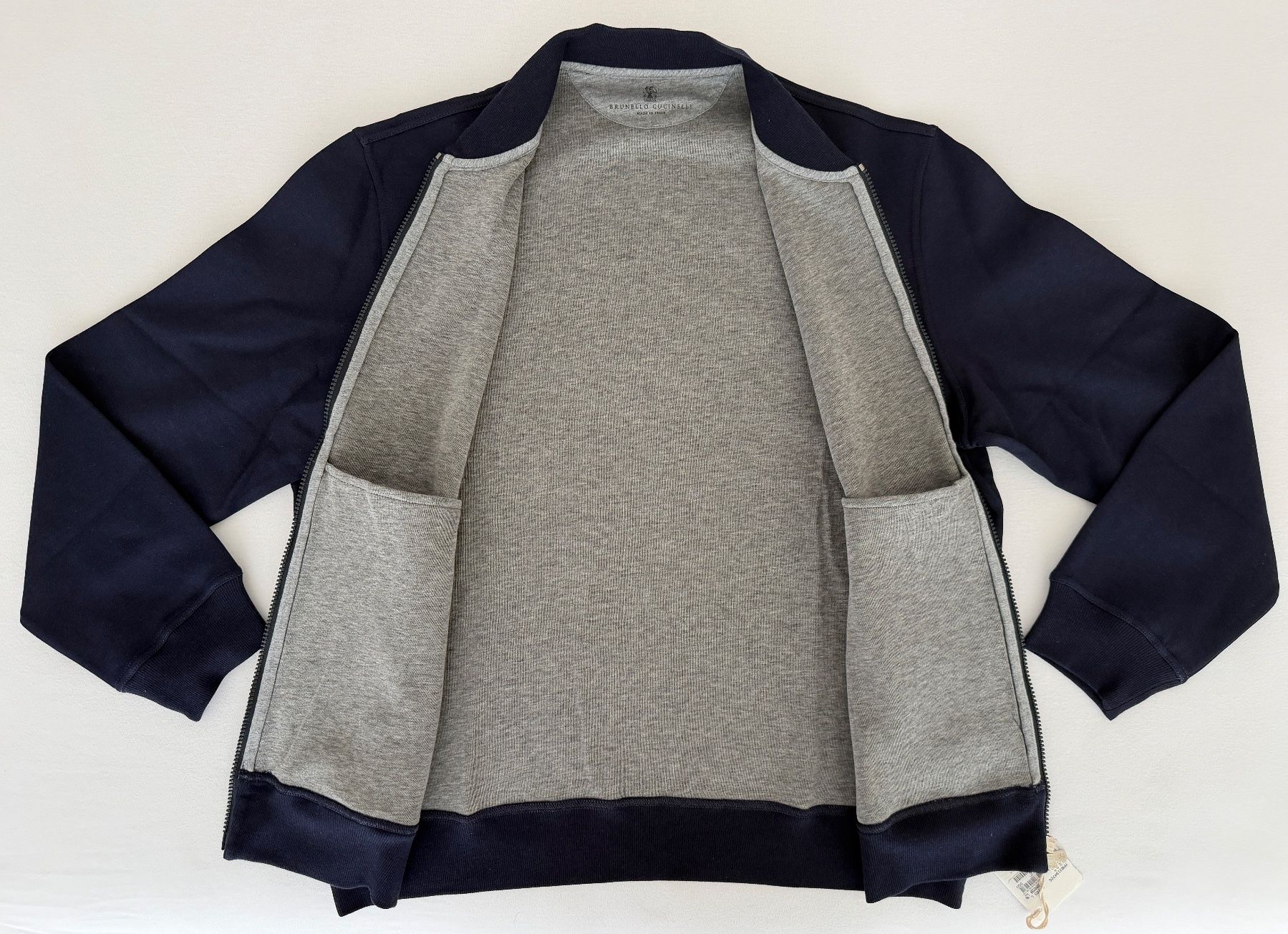 Brunello Cucinelli Vestes: Brunello Cucinelli Bomberjacke in Cobalt Blue – Neuf avec emballage d'origine à Pfäffikon SZ par Redwulf34 3