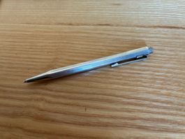 Caran d'Ache Metall Kugelschreiber Escritor mit Firmenname