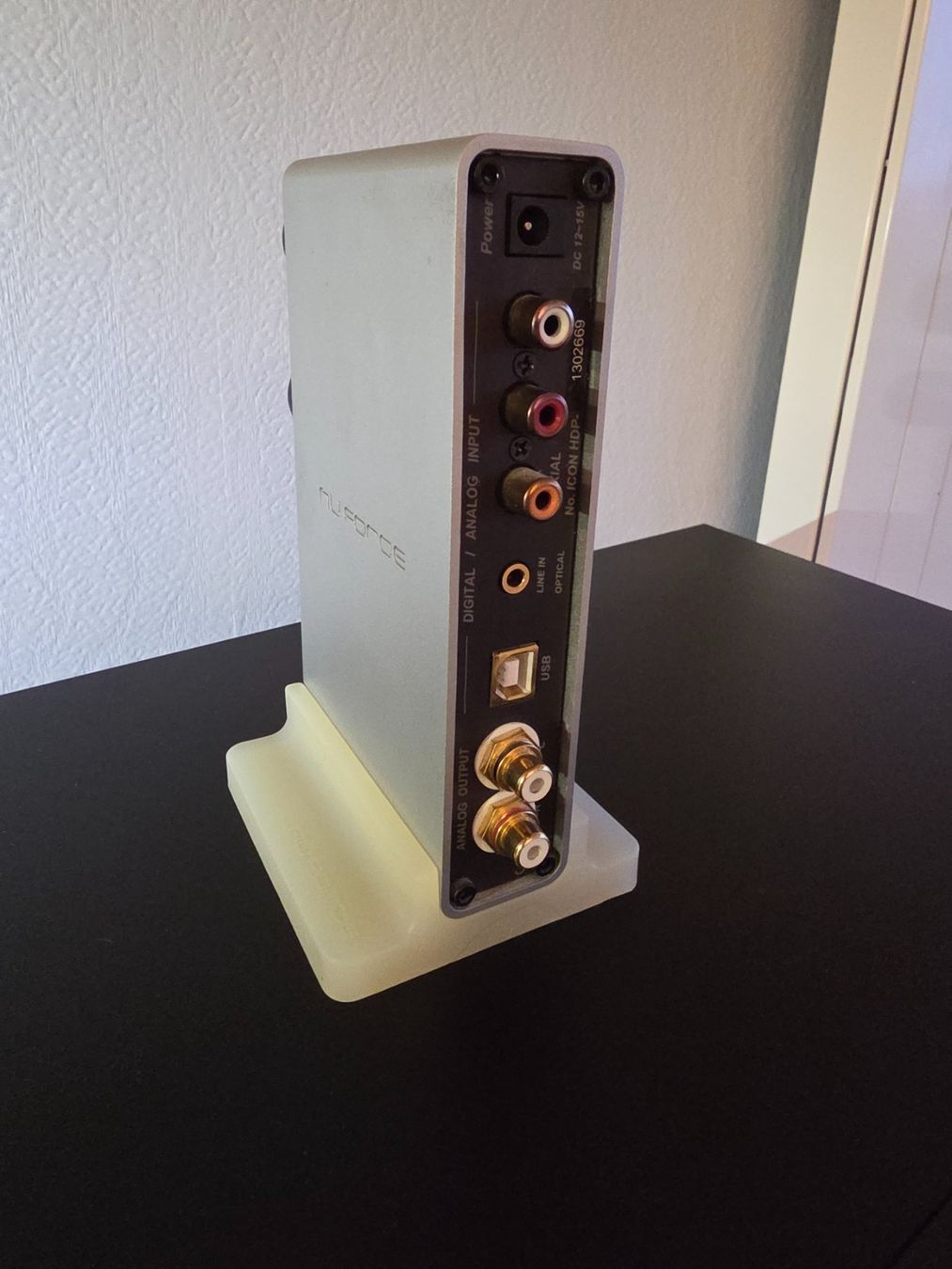 Amplificatori: NuForce Icon HDP (DAC + Headphone Amp) – Usato da Meyrin venduto da ipanch 2