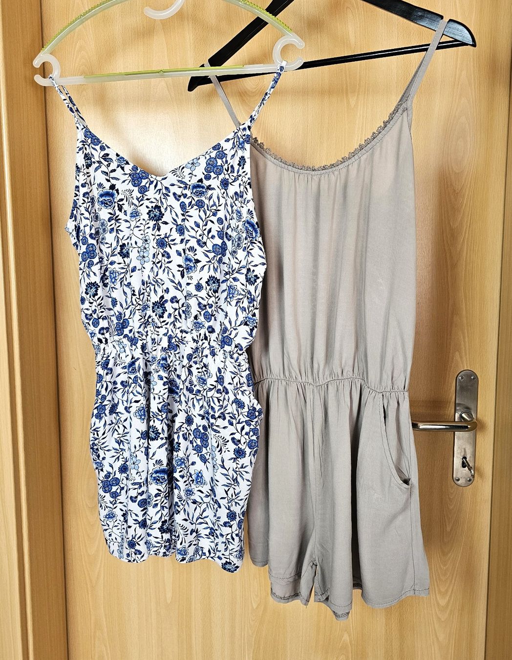 Lotti di vestiti: 2 kurze Jumpsuits Grösse M – Usato da Einigen venduto da Pretorius66 1