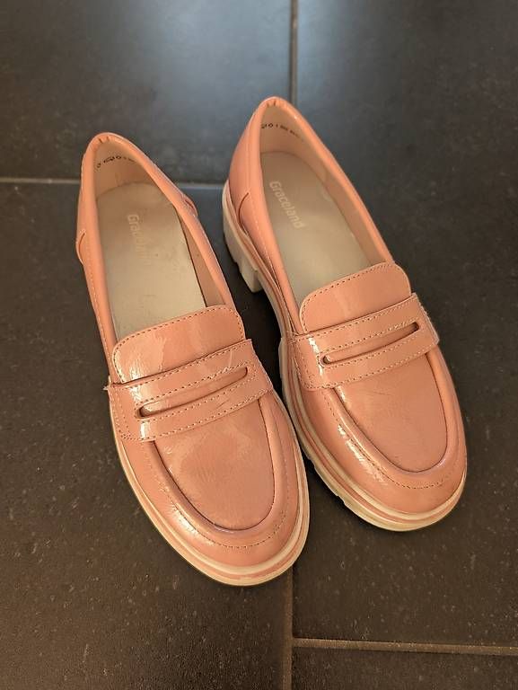 Chaussures filles: Halbschuhe Grösse 33 – D'occasion à Effretikon par sar_x7yl