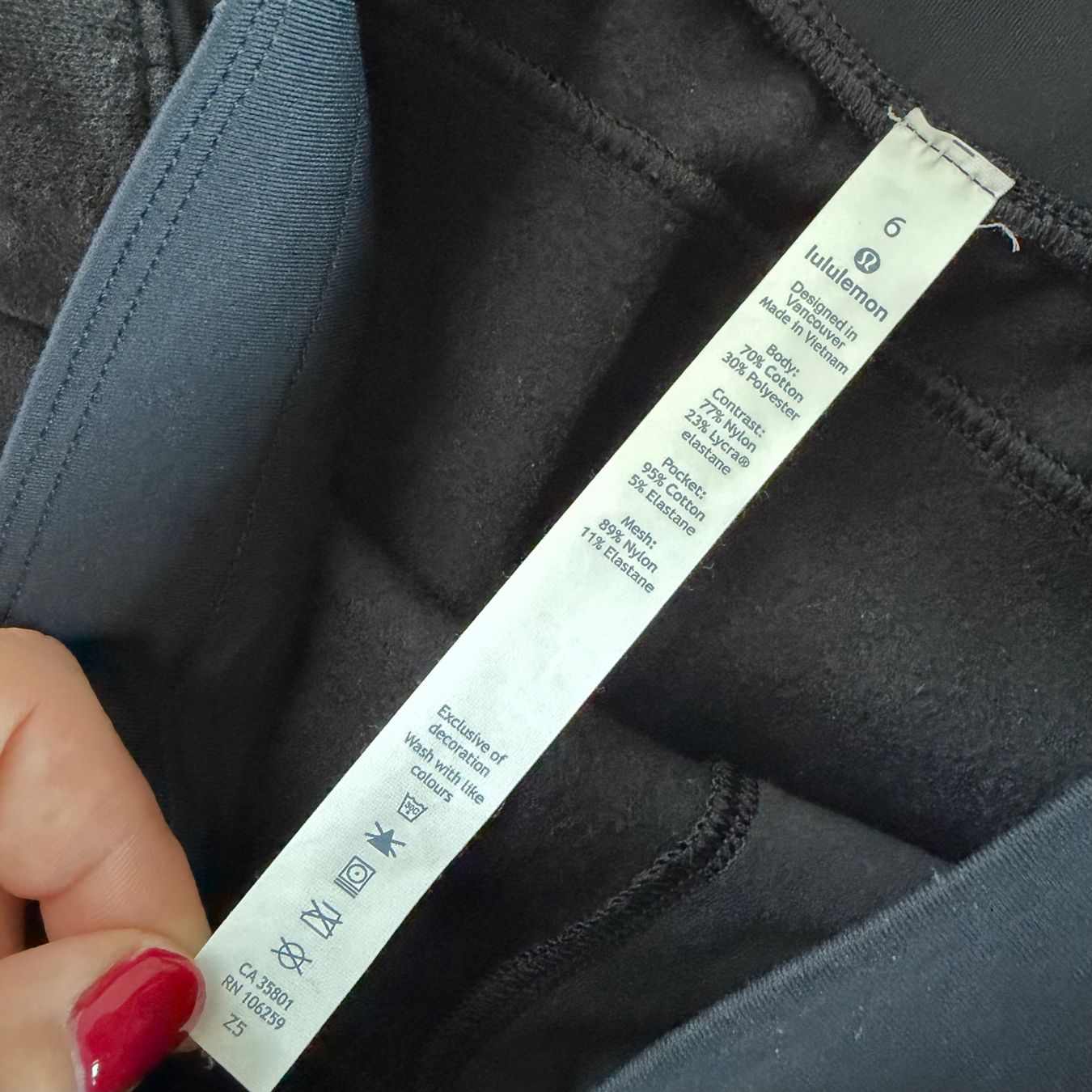 Lululemon Pantalons: LULULEMON Jogginghose 🖤 – D'occasion à zürich par vintage12 9