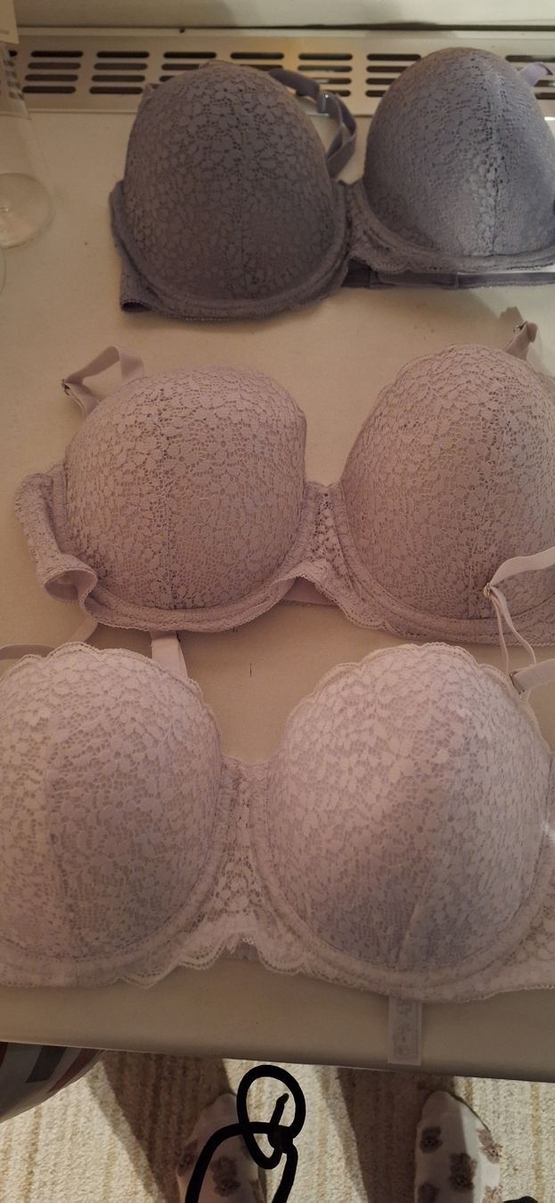 Primark Altra biancheria intima: Neu: 3er Set BH Grösse 85C – Nuovo e nell'imballaggio originale da Männedorf venduto da Livingston