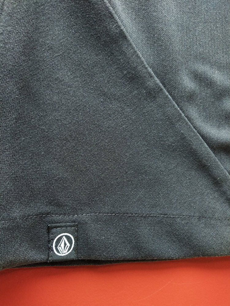 Jupes: Jupe Volcom Stone – D'occasion à Morgins par Laurentcorinne 3