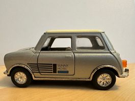 Modellauto Classic Mini Cooper der Marke Sunnyside