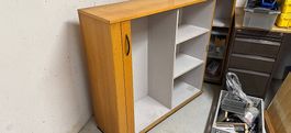 Büro Korpus mit Rolladen