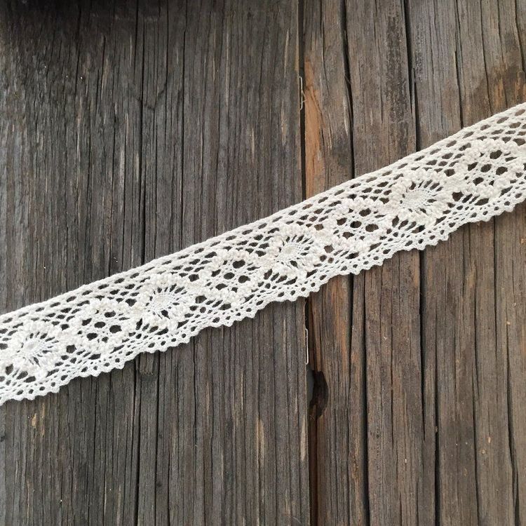 Tessuti: Spitzenband Beige - 170 cm – Nuovo (secondo la descrizione) da Thun venduto da Rowaner 1