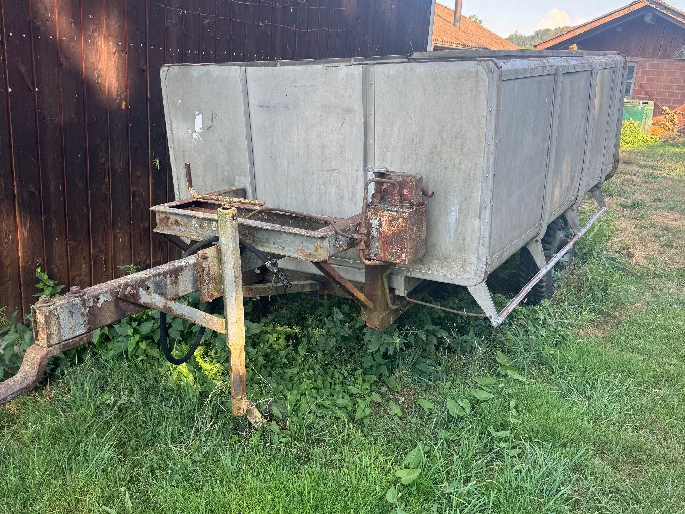 Rimorchi: Traktor Anhänger – Usato da Buchs LU venduto da boe_6dgx