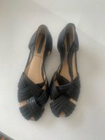 Hübsche Leder Sandalen schwarz, Grösse 39, MARC collection