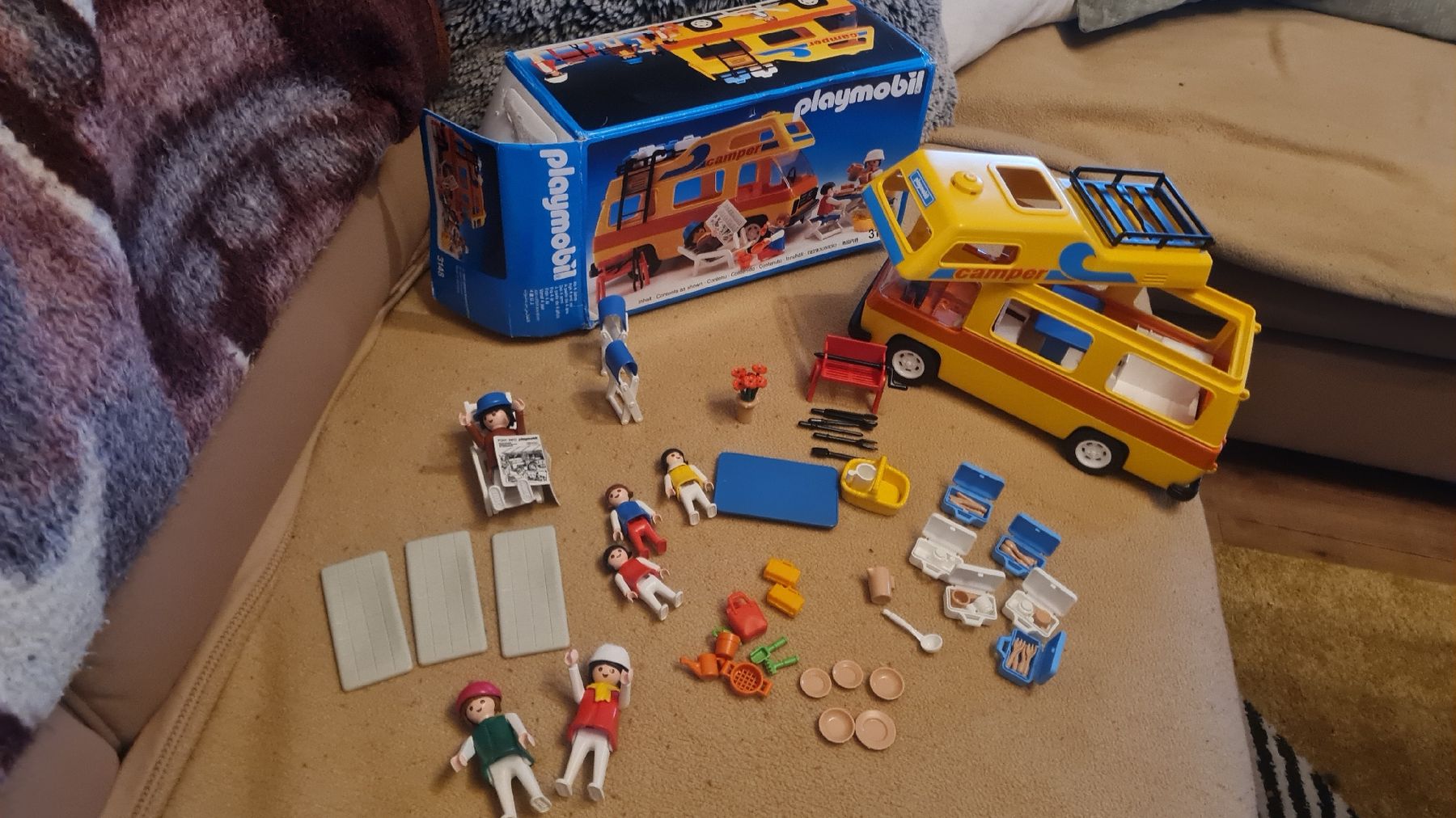 Playmobil Giocattoli: Playmobil Camper – Usato da Münsingen venduto da Cuci31