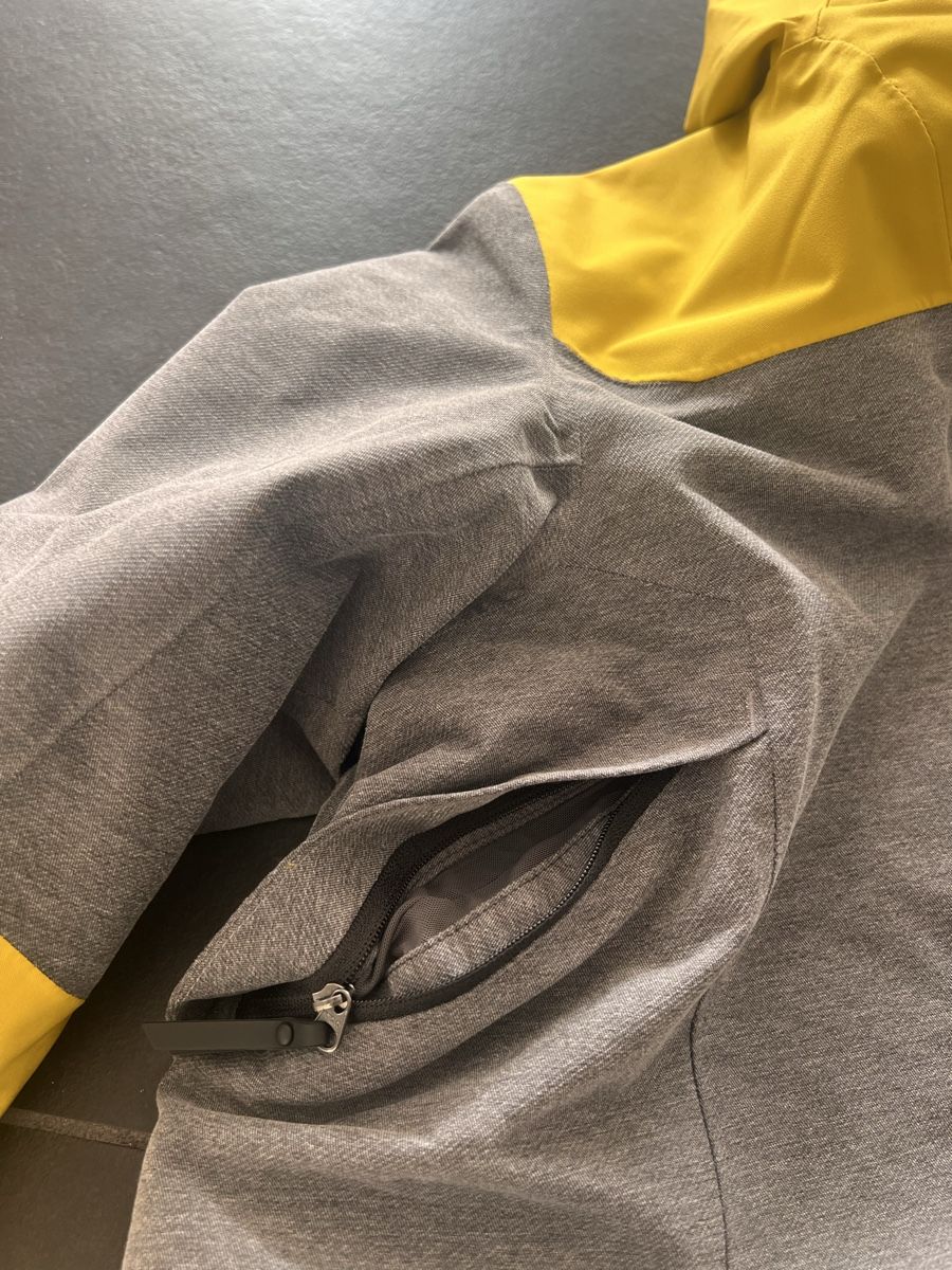 Peak Performance Giacche: Peak Performance Damen Gr. L – Usato da Wolfhausen venduto da Starlake 3