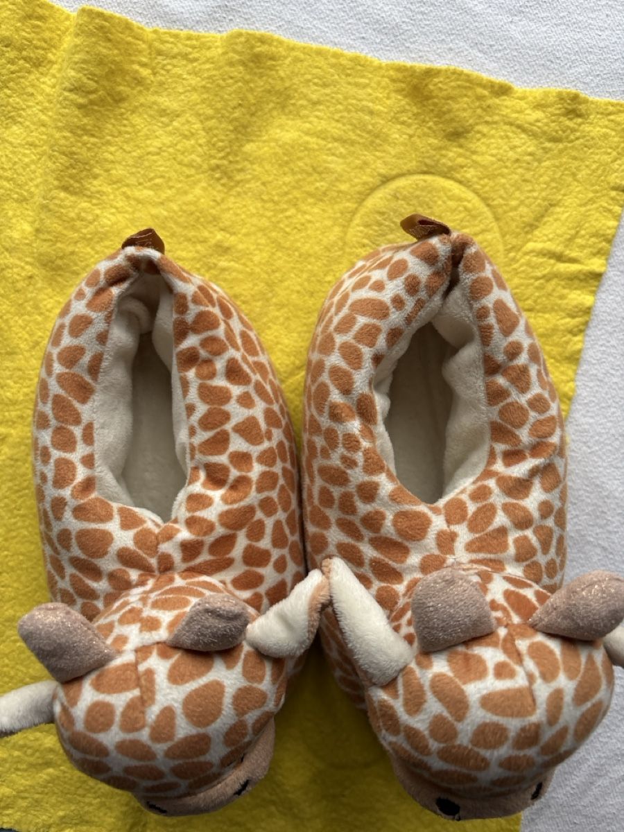Scarpe per ragazzi: Warme Giraffe Hausschuhe – Usato da Thun venduto da Gitarre-1 5