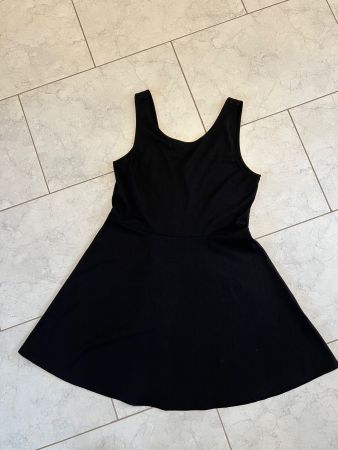 Schickes, kurzes, schwarzes Sommerkleid mit Cut-Out, Gr. XL